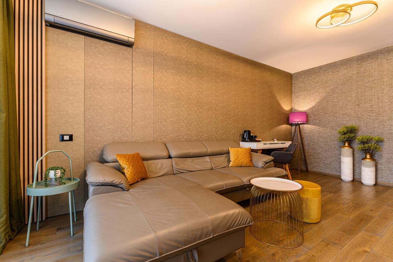 Promenada Studios Brašov Exteriér fotografie