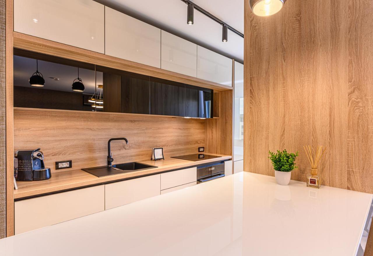 Promenada Studios Brašov Exteriér fotografie